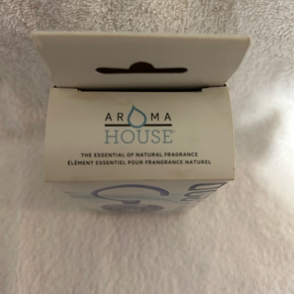 AromaPod Personal Oil Diffuser - Picture 3 of 4